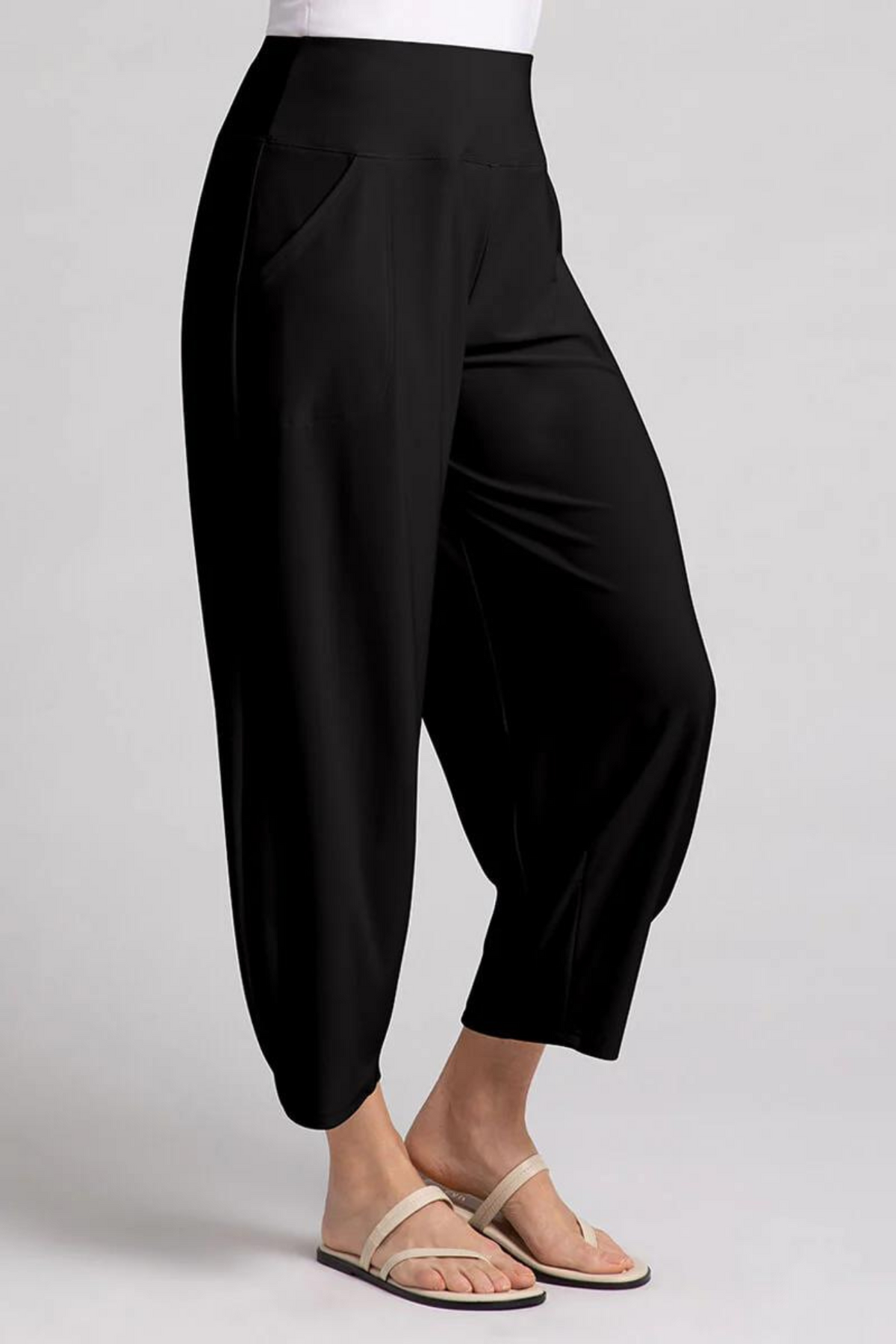 Sympli Narrow Lantern Pant-Black